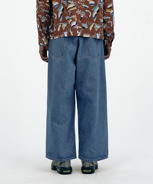 Iroquois（イロコイ）の「OPEN-END DENIM WIDE PT（デニムパンツ・メンズ・ケミカルウォッシュ/ライトインディゴブルー・1/3/2）」の6枚目の写真