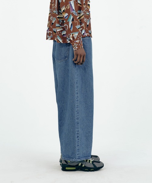 Iroquois（イロコイ）の「OPEN-END DENIM WIDE PT（デニムパンツ・メンズ・ケミカルウォッシュ/ライトインディゴブルー・1/3/2）」の5枚目の写真