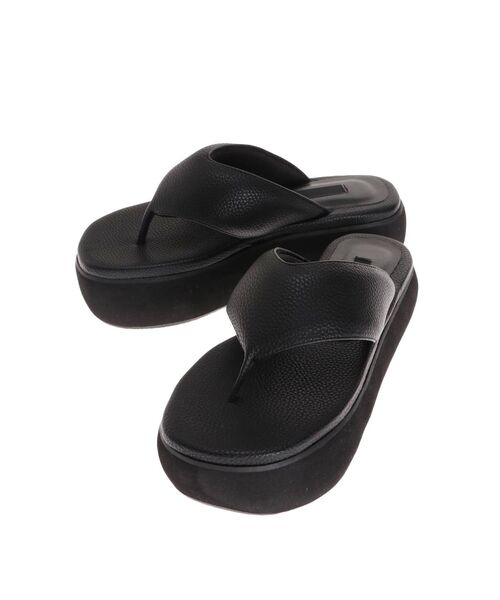 EMODA(エモダ)の「ストラップフラットサンダル(サンダル・レディース・ホワイト/ブラック・SMALL/MEDIUM/LARGE)」の14枚目の写真