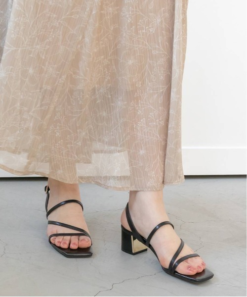 RANDA(ランダ)の「ナローストラップスクエアトゥサンダル(サンダル・レディース・ブラック/アイボリー/イエロー/ブルー・LL/M/L/S)」の9枚目の写真