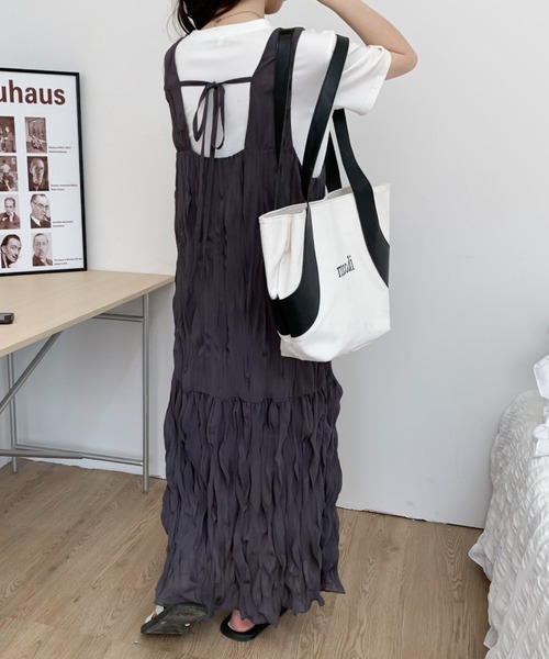 ABITOKYO(アビトーキョー)の「ワッシャーシフォンキャミソールワンピース(ワンピース・レディース・ブラック/ベージュ/ホワイト/グリーン/チャコールグレー/ネイビー/グレー・M/L)」の4枚目の写真