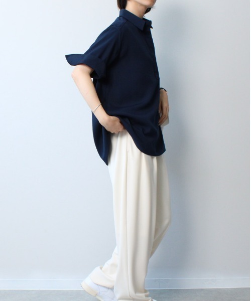 leswel(レスウェル)の「【M~5L 大きいサイズ】Aライ ン シャツ チュニック(シャツ/ブラウス・レディース・ネイビー/ブラウン/オフホワイト・LL/3L/4L/5L/M/L)」の4枚目の写真