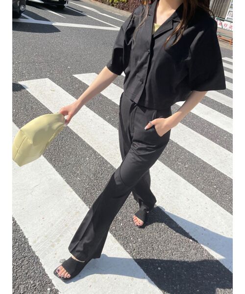 EMODA(エモダ)の「ショートシャツ×ワイドパンツ セットアップ(セットアップ・レディース・イエロー/ブラウン/アイボリー/ブラック・FREE)」の8枚目の写真