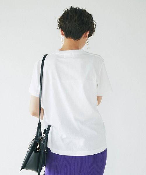 un dix cors(アンディコール)の「大人カジュアルなロゴT figsフロッキーTシャツ(Tシャツ/カットソー・レディース・ホワイト/チャコールグレー/オフホワイト・FREE)」の16枚目の写真