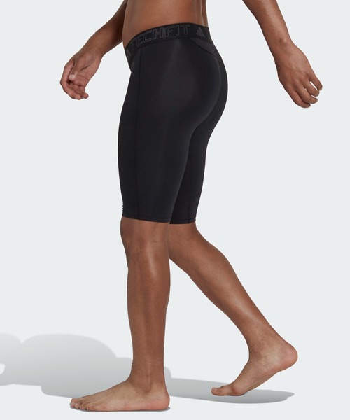 adidas（アディダス）の「テックフィット トレーニング ショートタイツ / アディダス adidas（レギンス/スパッツ・メンズ・ブラック・SMALL/MEDIUM/LARGE/X-LARGE/XX-LARGE/X-SMALL/3XL）」の4枚目の写真