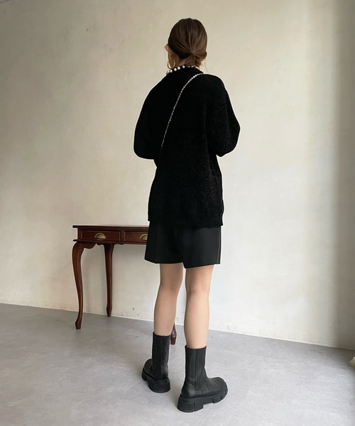 DouDou(ドゥドゥ)の「【WEB限定】襟パール付モールヤーンニット(ニット/セーター・レディース・ブラック/アイボリー/グレー・FREE)」の18枚目の写真