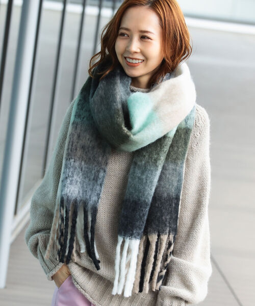 B:MING by BEAMS（ビーミングバイビームス）の「B:MING by BEAMS / ミックス チェック マフラー（マフラー・レディース・グリーン/オレンジ・ONE SIZE）」の2枚目の写真
