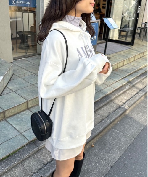 OLIVE des OLIVE（オリーブデオリーブ）の「裏起毛フーディチュニック（パーカー・レディース・グレー/ブラック/オフホワイト・FREE）」の9枚目の写真