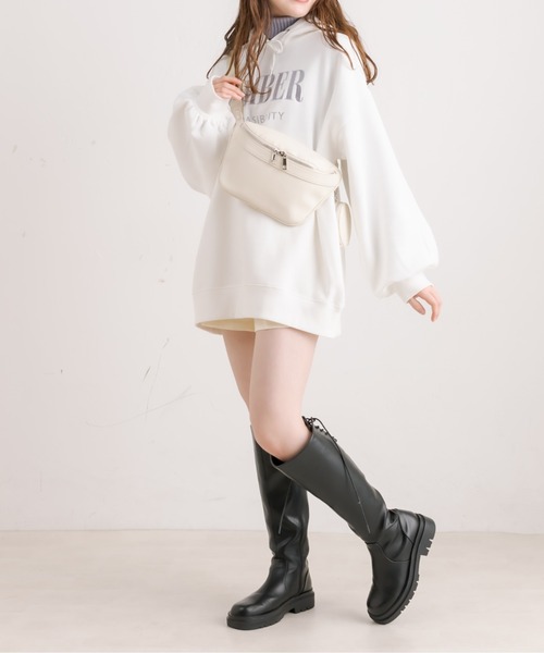 OLIVE des OLIVE（オリーブデオリーブ）の「裏起毛フーディチュニック（パーカー・レディース・グレー/ブラック/オフホワイト・FREE）」の11枚目の写真