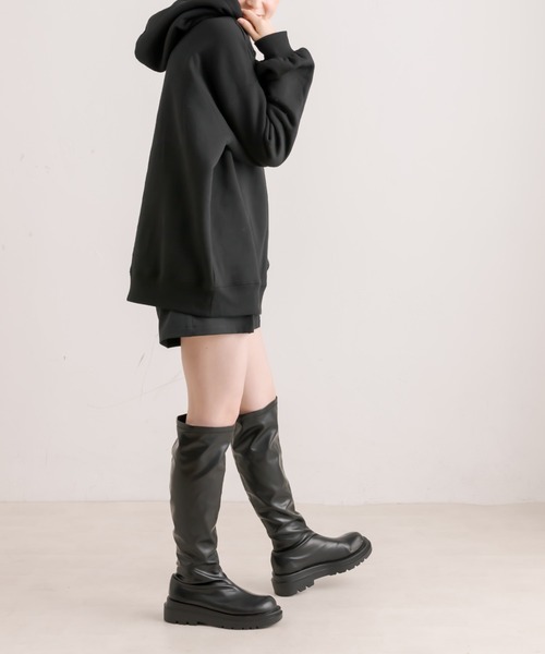 OLIVE des OLIVE（オリーブデオリーブ）の「裏起毛フーディチュニック（パーカー・レディース・グレー/ブラック/オフホワイト・FREE）」の17枚目の写真