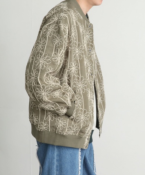 SENSE OF PLACE by URBAN RESEARCH（センスオブプレイスバイアーバンリサーチ）の「シシュウボタニカルスタジャン（スタジャン・メンズ・グレー/ライトカーキ・MEDIUM/LARGE）」の11枚目の写真