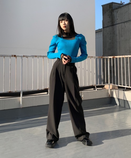 LVEU.（ラブユ.）の「【LVEU.】フィンガーホールパフショルダーニット / トップス ニット トップス レディース リブ カットソー パフショルダー パフショル 指ぬき スクエアネック ブルー ブラック グレー ホワイト アームウォーマー（ニット/セーター・レディース・ブラック/グレー/ブルー/ホワイト・FREE）」の10枚目の写真