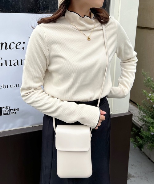 Lamoa(ラモア)の「Lamoa/メロー ハイネック バイカラー リブニット(ニット/セーター・レディース・アイボリー/ブラック・MEDIUM)」の11枚目の写真