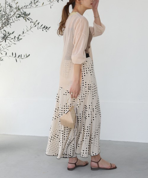 Bou Jeloud(ブージュルード)の「キカドット柄フレアパンツ(その他パンツ・レディース・ブラック/オフホワイト・38)」の6枚目の写真