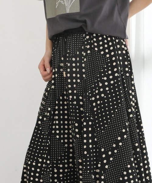 Bou Jeloud(ブージュルード)の「キカドット柄フレアパンツ(その他パンツ・レディース・ブラック/オフホワイト・38)」の17枚目の写真