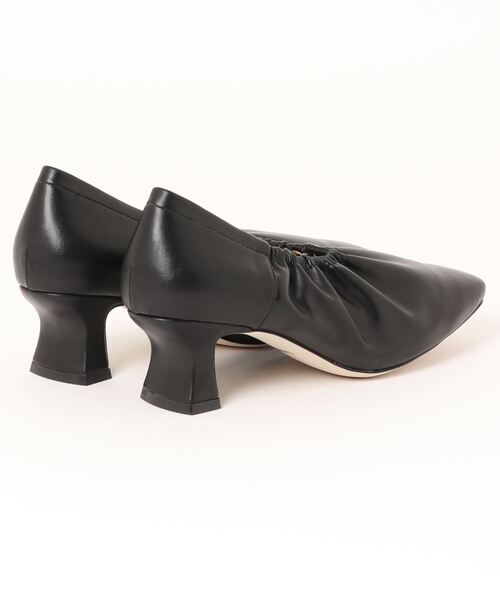 LA BELLE ETUDE（ラベルエチュード）の「【LE VERNIS】ギャザースクエアパンプス（パンプス・レディース・ホワイト/ブラック・24.5/23.5）」の10枚目の写真