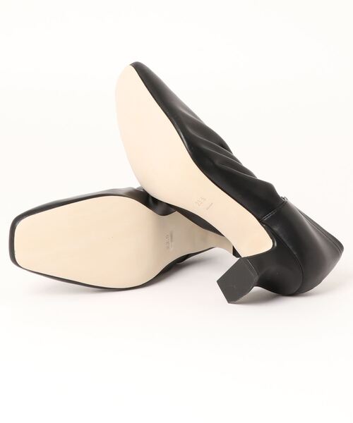 LA BELLE ETUDE（ラベルエチュード）の「【LE VERNIS】ギャザースクエアパンプス（パンプス・レディース・ホワイト/ブラック・24.5/23.5）」の16枚目の写真