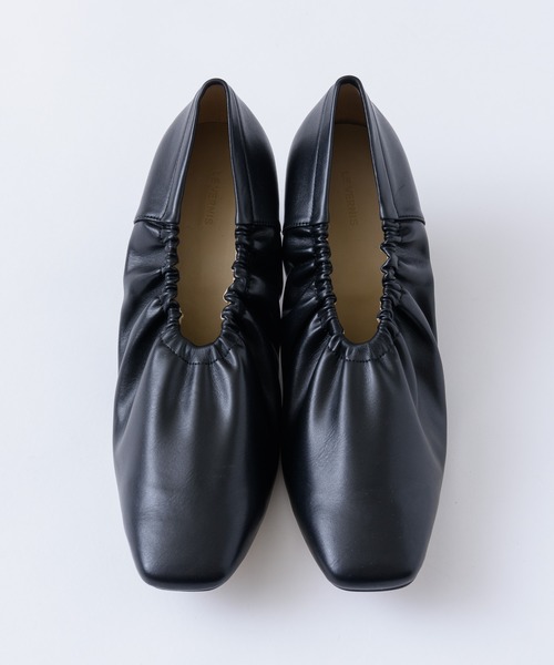 LA BELLE ETUDE（ラベルエチュード）の「【LE VERNIS】ギャザースクエアパンプス（パンプス・レディース・ホワイト/ブラック・24.5/23.5）」の5枚目の写真