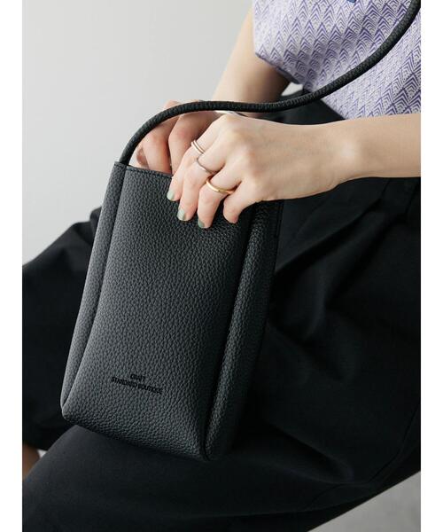 CRAFT STANDARD BOUTIQUE(クラフトスタンダードブティック)の「スマホポケット付キミニショルダーバッグ(ショルダーバッグ・メンズ・ブラック/グレイッシュベージュ・FREE)」の3枚目の写真