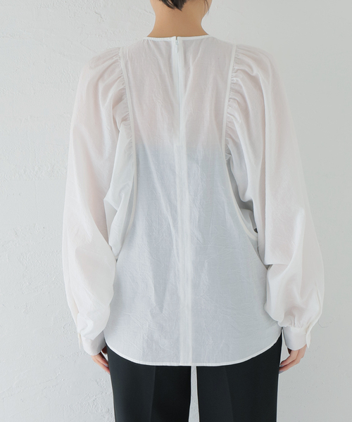 AP STUDIO（エーピーストゥディオ）の「SCENTOFクルーネックギャザーブラウス（シャツ/ブラウス・レディース・ホワイト・FREE）」の15枚目の写真