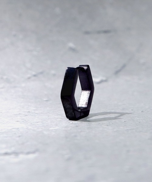 SBG（エスビー）の「SBG デザインピアス（ピアス（片耳用）・メンズ・C/K/D/L/A/I/Q/F/N/H/P/E/M/G/O/B/J/R・FREE）」の2枚目の写真