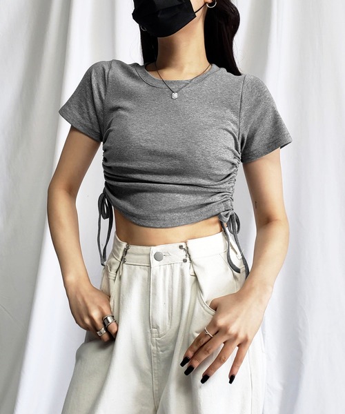 me+em select(ミームセレクト)の「【 8color / 3size 】サイドシャーリングリボンショート半袖Tシャツ(Tシャツ/カットソー・レディース・グレー/ホワイト/ブラック/ブルー/チャコール/スモークピンク/パープル/モカ・MEDIUM/SMALL/LARGE)」の4枚目の写真