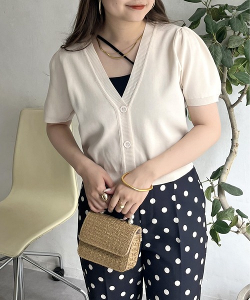 prose verse（プロズヴェール）の「パフスリーブVネックショート丈カーデ（カーディガン/ボレロ・レディース・オレンジ/アイボリー/ブラック/ブルー・ﾌﾘ-）」の13枚目の写真