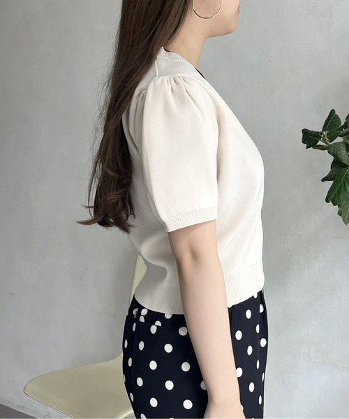 prose verse（プロズヴェール）の「パフスリーブVネックショート丈カーデ（カーディガン/ボレロ・レディース・オレンジ/アイボリー/ブラック/ブルー・ﾌﾘ-）」の20枚目の写真