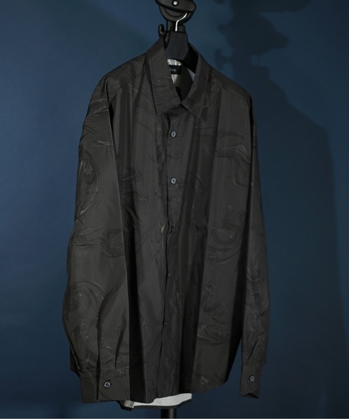 unrelaxing（アンリラクシング）の「ビッグシルエット総柄シャツ（シャツ/ブラウス・メンズ・ホワイト系その他2/ブラック系その他3/ブラック/ライトグレー/ライトホワイト/W/ダークオリーブ/その他14/ライトグリーン系/パイソン/ブラック系3/A/ホワイト系その他/ライトブラック/ブラック系その他4/ブラック系その他6/ホワイト系5/ダークブラック/その他26/ダークグリーン系/ブラック系4/ホワイト×エメラルドグリーン/ダークグリーン系2/その他29/チョコ/ケリーグリーン/ダークアッシュ/N/ブラック×ブラック/P/Y/その他35/レッド/チャコールグレー×ブラック/オリーブ系1/その他21/その他18/アッシュグレー/ブラック×ブルー/アイボリー系4/ブルー系6/ベージュ系その他/Z/チェリーレッド/その他13/J/ライトグリーン系1/ベージュ系/F/クリアブラック/グレー系その他2/インディゴブルー/スカイブルー系6/その他12/ブラック系その他/ライトブルー/クリアグリーン/クリアブルー/その他27/ホワイト×ブルー/ホワイト系その他7/イエロー系1/パープル/ブラック×ピンク/ライトグレー系1/ブラック系その他5/ホワイト×グレー/C/その他2/ダークグリーン系1/スミクロ/ホワイト系9/ホワイト系8/ホワイト系7/その他10/ブラック系1/ブラック×ホワイト/ホワイト系6/ホワイト系その他3/ホワイト/ブルー系8/ライトグリーン系4/カーキ系7/オリーブ系/アイボリー/グレー系2/ホワイト×ブラック/その他19/H/その他4/G/ブラック系7/ブラック系8/その他/その他17/Q/S/その他1/その他30・FREE）」の22枚目の写真