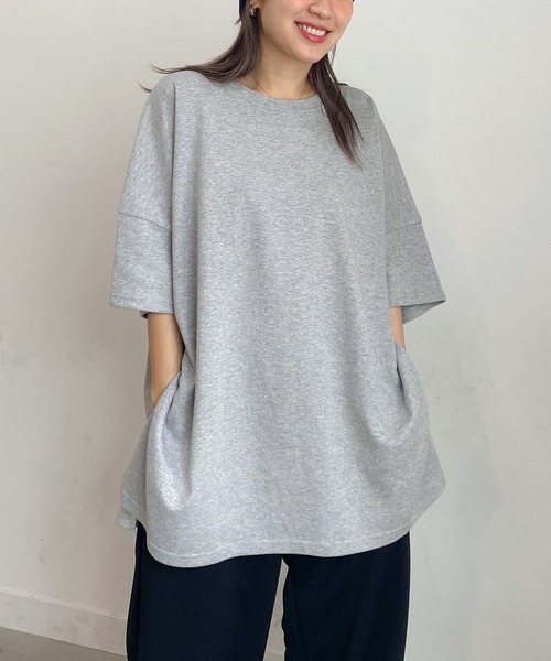 PICHI（ピイチ）の「オーバーサイズドルマンTee（Tシャツ/カットソー・レディース・ホワイト/ピンク/オートミール/グレー/ブラック/グリーン/ブラウン/ネイビー/パープル/チャコール/レッド/ライトブルー/ベビーピンク/オレンジ・FREE）」の3枚目の写真