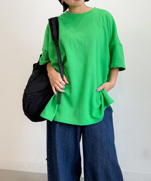 PICHI（ピイチ）の「オーバーサイズドルマンTee（Tシャツ/カットソー・レディース・ホワイト/ピンク/オートミール/グレー/ブラック/グリーン/ブラウン/ネイビー/パープル/チャコール/レッド/ライトブルー/ベビーピンク/オレンジ・FREE）」の7枚目の写真
