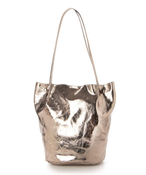 cache cache（カシュ カシュ）の「カシュカシュ cachecache / クラッシュメタリック肩入れバケツトートバッグ（トートバッグ・レディース・ブラック/シルバー系その他/シルバー/ゴールド・FREE）」の3枚目の写真