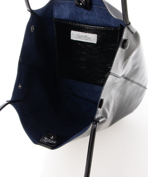 cache cache（カシュ カシュ）の「カシュカシュ cachecache / クラッシュメタリック肩入れバケツトートバッグ（トートバッグ・レディース・ブラック/シルバー系その他/シルバー/ゴールド・FREE）」の22枚目の写真