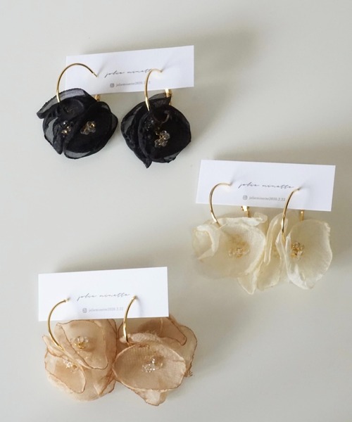 CERCA(チェルカ)の「jolie minette/2way ふわふわ レース フープピアス(ピアス(両耳用)・レディース・ベージュ/ブラック/ホワイト/ブラウン/ブルー系/ピンク系・FREE)」の7枚目の写真