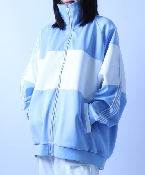 SITRY(シトリー)の「Big silhouette high collar switching Jersey / ビッグシルエット 切り替え ジャージ(ジャージ・メンズ・ブラック/サックスブルー・M/L)」の17枚目の写真