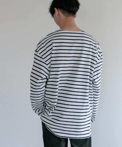 FORK&SPOON(フォークアンドスプーン)の「『WEB/一部店舗限定』FORK&SPOON ビッグボートネックボーダー(Tシャツ/カットソー・メンズ・ネイビー/ブラック系その他・6)」の9枚目の写真