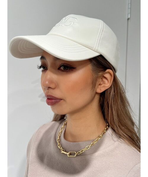 GYDA（ジェイダ）の「symmetry GYDA フェイクレザーCAP（キャップ・レディース・オフホワイト/ブラック・FREE）」の4枚目の写真
