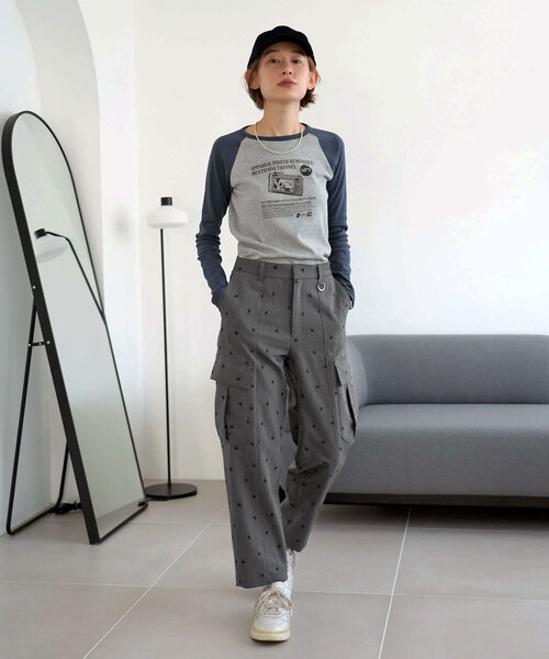 SLOBE citron.(スローブシトロン)の「SLOBE citron. petit raglan Dog TEE(Tシャツ/カットソー・レディース・ボルドー/ネイビー・FREE)」の3枚目の写真