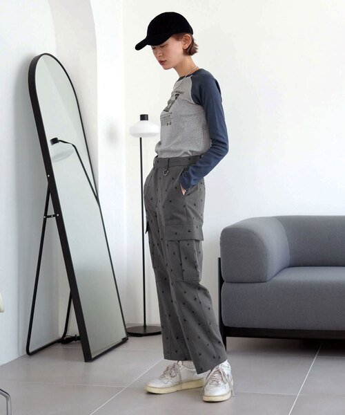 SLOBE citron.(スローブシトロン)の「SLOBE citron. petit raglan Dog TEE(Tシャツ/カットソー・レディース・ボルドー/ネイビー・FREE)」の5枚目の写真