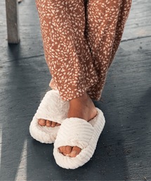 ROXY | SLIPPY COZY/ロキシーモコモコエコファースライドサンダル(サンダル)