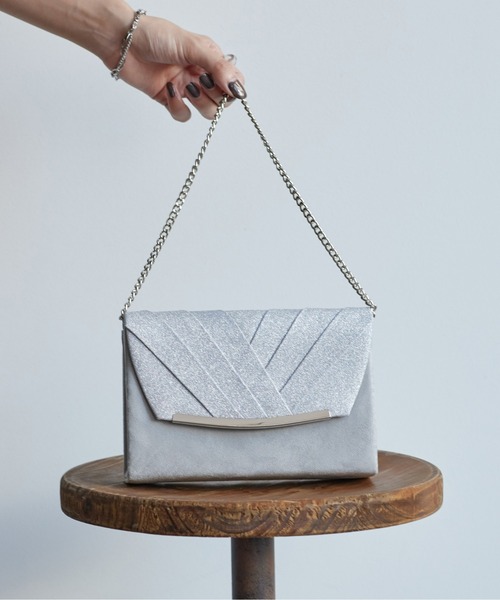 Thevon(ゼボン)の「【オケージョン】ラメフラップクラッチバッグ(ハンドバッグ・レディース・ベージュ/ブラック/グレー・FREE)」の11枚目の写真