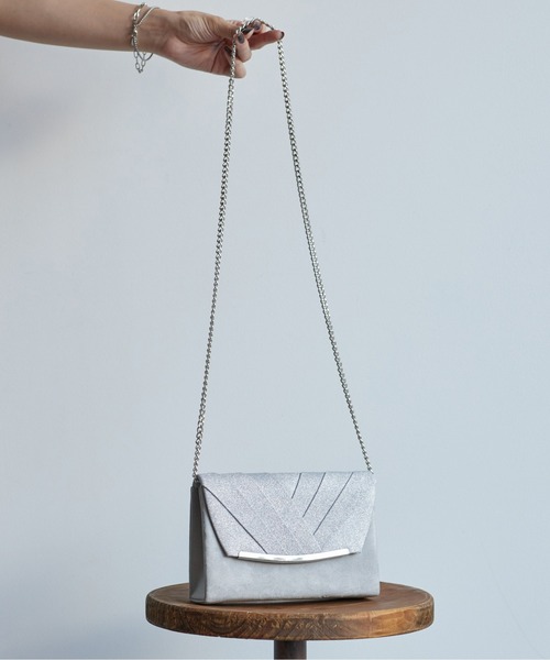 Thevon(ゼボン)の「【オケージョン】ラメフラップクラッチバッグ(ハンドバッグ・レディース・ベージュ/ブラック/グレー・FREE)」の12枚目の写真