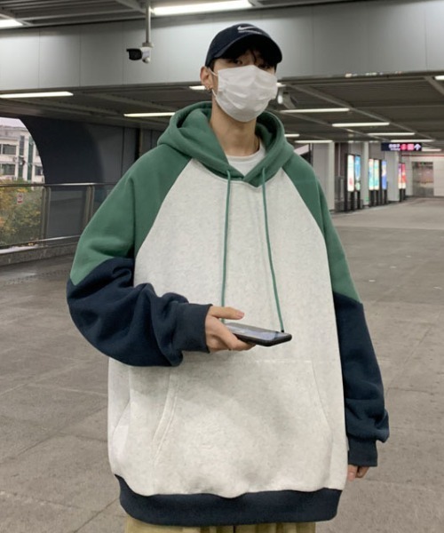 ROOPTOKYO（ループトウキョウ）の「▲バックプリントラグランパーカー オーバーサイズ（パーカー・メンズ・ベージュ/ネイビー・2XL/XL/L）」の7枚目の写真