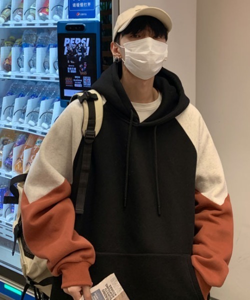 ROOPTOKYO（ループトウキョウ）の「▲バックプリントラグランパーカー オーバーサイズ（パーカー・メンズ・ベージュ/ネイビー・2XL/XL/L）」の11枚目の写真