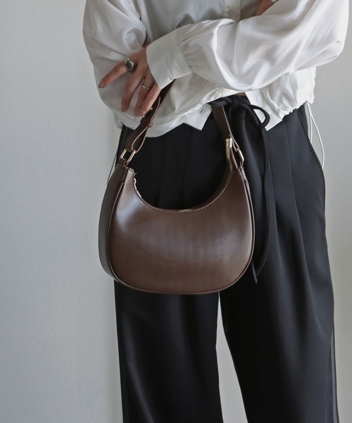 【美品】コーチ ハンドバッグ シグネチャー ホーボー ハーフムーン ブラック セール】ハーフムーンホーボーバッグ（ハンドバッグ）｜COURO（コウロ