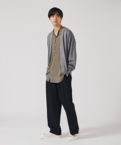 EDIFICE LA BOUCLE（エディフィスラブークル）の「【LA BOUCLE / ラブークル】シルク/リネン ビッグカーディガン（カーディガン/ボレロ・メンズ・ラベンダー/アイボリー/サックスブルー/ブラウン/グレー・2/3）」の8枚目の写真