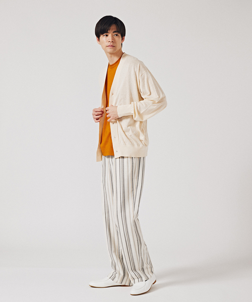 EDIFICE LA BOUCLE（エディフィスラブークル）の「【LA BOUCLE / ラブークル】シルク/リネン ビッグカーディガン（カーディガン/ボレロ・メンズ・ラベンダー/アイボリー/サックスブルー/ブラウン/グレー・2/3）」の11枚目の写真