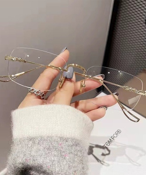 HALEY PESCA（ヘーリーペスカ）の「HALEY PESCA/スクエアレンズメガネ（メガネ・レディース・ゴールド/シルバー・FREE）」の2枚目の写真