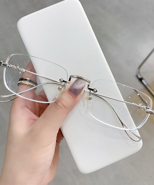 HALEY PESCA（ヘーリーペスカ）の「HALEY PESCA/スクエアレンズメガネ（メガネ・レディース・ゴールド/シルバー・FREE）」の3枚目の写真