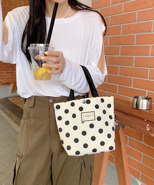 Mignonjour(ミニョンジュール)の「Mignonjour/ドットミニトートバッグ M2280(トートバッグ・レディース・ホワイト/ブラック・FREE)」の3枚目の写真